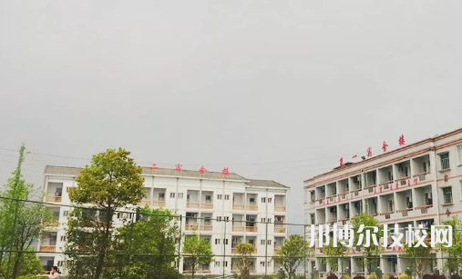 丹寨民族職業(yè)技術(shù)學(xué)校網(wǎng)站網(wǎng)址 