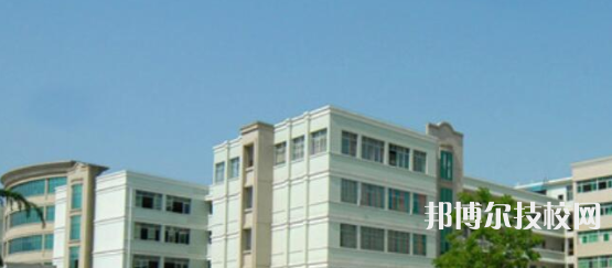 瀘州鵬程中等職業(yè)學(xué)校2022年學(xué)費(fèi)、收費(fèi)多少