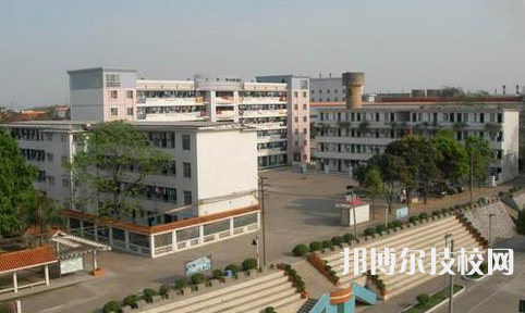 保定明星汽車工程學(xué)校2022年招生辦聯(lián)系電話