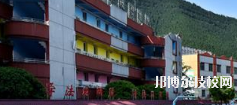 古藺職業(yè)高級中學(xué)校2022年招生辦聯(lián)系電話