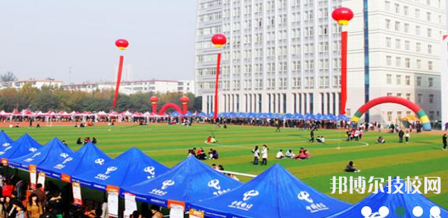 保定技師學(xué)院怎么樣、好不好