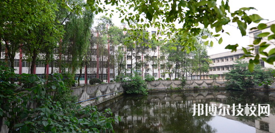 四川瀘縣建筑職業(yè)中專學(xué)校地址在哪里