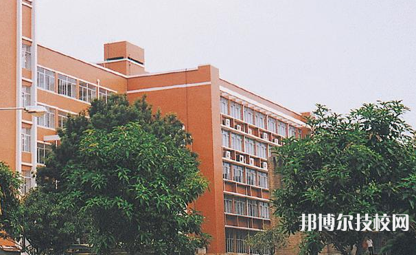 邢臺(tái)工業(yè)學(xué)校2022年招生辦聯(lián)系電話