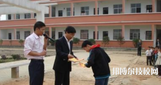 德陽(yáng)慶玲機(jī)械電子工業(yè)學(xué)校2022年報(bào)名條件、招生要求、招生對(duì)象