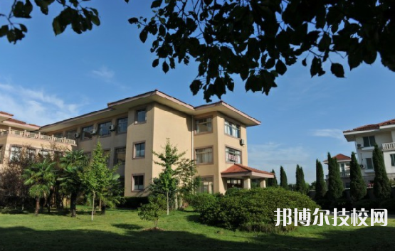 湖州交通技師學(xué)院1
