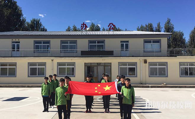 秦皇島現(xiàn)代經(jīng)濟(jì)中等專業(yè)學(xué)校2022年招生錄取分?jǐn)?shù)線