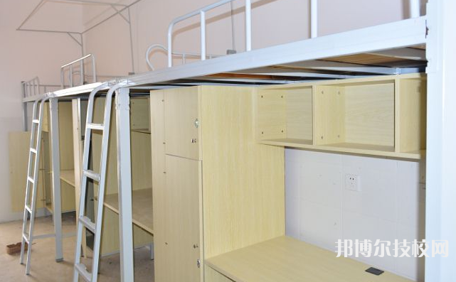 秦皇島現(xiàn)代經(jīng)濟(jì)中等專業(yè)學(xué)校2022年宿舍條件