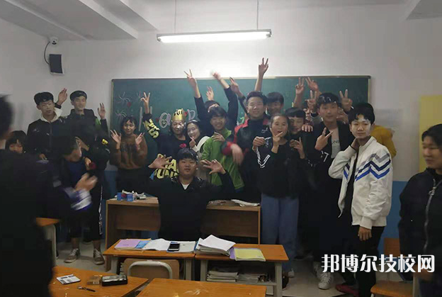 秦皇島現(xiàn)代經(jīng)濟(jì)中等專業(yè)學(xué)校2022年招生辦聯(lián)系電話