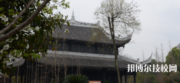四川孝泉師范學(xué)校2022年學(xué)費(fèi)、收費(fèi)多少