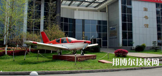 四川商貿(mào)學(xué)校2022年有哪些專業(yè)