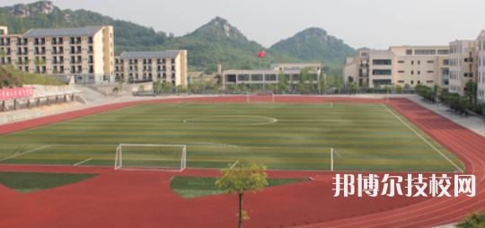 北川羌族自治七一職業(yè)中學(xué)2022年招生辦聯(lián)系電話