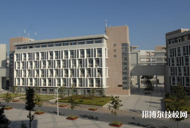唐山天成中等專業(yè)學校地址在哪里