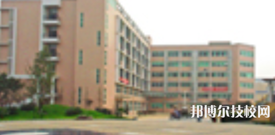 四川成都經(jīng)濟貿(mào)易學(xué)校2022年學(xué)費、收費多少