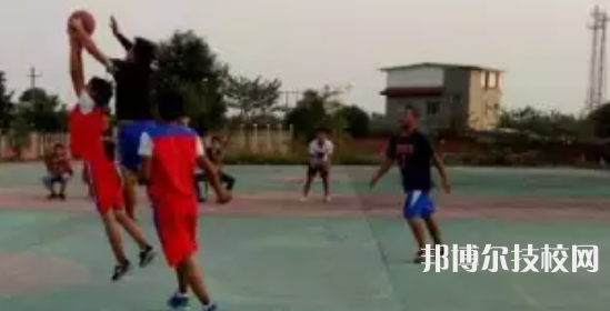 綿陽(yáng)外貿(mào)電子學(xué)校2022年學(xué)費(fèi)、收費(fèi)多少