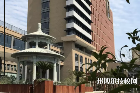 寧波鎮(zhèn)海區(qū)職業(yè)教育中心學(xué)校3