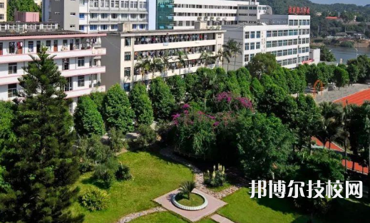 西安利君醫(yī)藥技工學(xué)校2023年網(wǎng)站網(wǎng)址