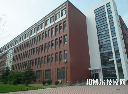 西安利君醫(yī)藥技工學(xué)校2023年有哪些專業(yè)