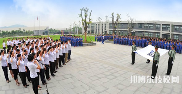 徐州工程機(jī)械技師學(xué)院2022年招生辦聯(lián)系電話