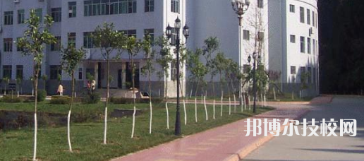 四川綿陽(yáng)高級(jí)技工學(xué)校地址在哪里