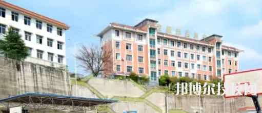 鹽亭職業(yè)技術學校2022年學費、收費多少