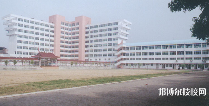 廣東連州衛(wèi)生學(xué)校地址在哪里