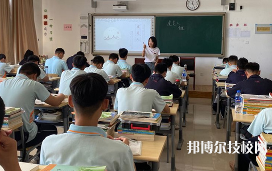 石家莊旅游學(xué)校怎么樣、好不好