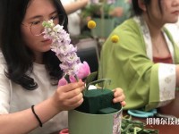 黔東南應(yīng)用技術(shù)學(xué)校2023年招生辦聯(lián)系電話