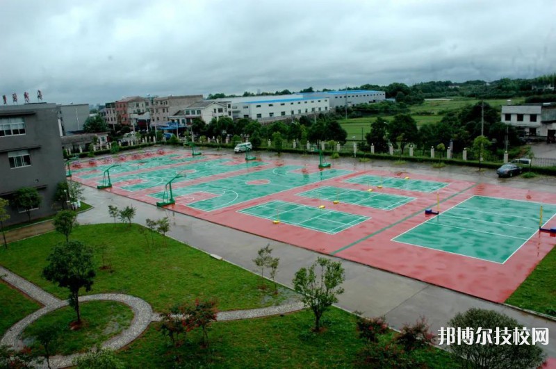 桂林風(fēng)帆旅游學(xué)校2023年招生辦聯(lián)系電話(huà)