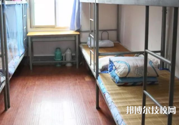 甘肅新科工業(yè)學(xué)校2022年宿舍條件 