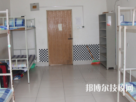 鎮(zhèn)原興華職業(yè)技術(shù)中學(xué)2022年宿舍條件