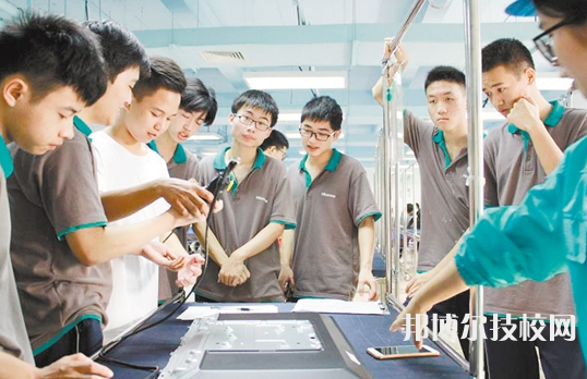 石家莊華電科技中等專業(yè)學校2022年招生辦聯(lián)系電話