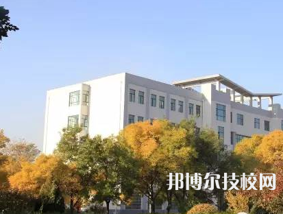 甘肅省煤炭工業(yè)技工學(xué)校2022年報(bào)名條件、招生要求、招生對(duì)象
