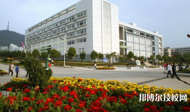榆林職業(yè)教育中心2022年招生辦聯(lián)系電話