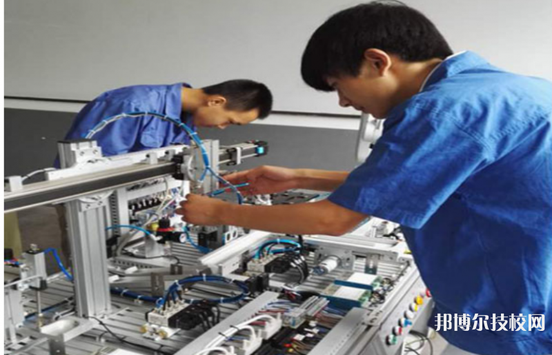 白河縣職教中心2022年有哪些專業(yè)