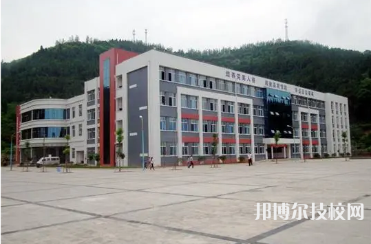 四川蒼溪嘉陵中等職業(yè)學(xué)校2022年學(xué)費(fèi)、收費(fèi)多少