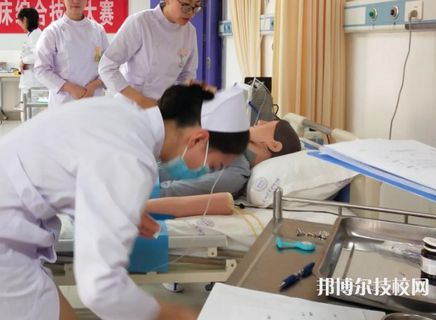 蘭州衛(wèi)生學校2022年招生辦聯(lián)系電話
