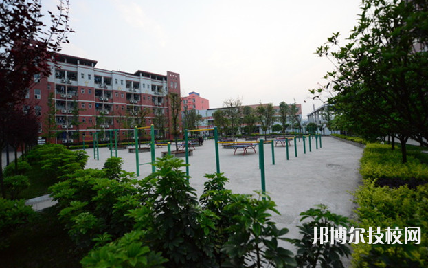 唐山衛(wèi)生學(xué)校2022年招生辦聯(lián)系電話