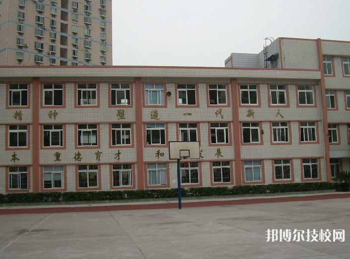 重慶新渝技工學校網(wǎng)站網(wǎng)址