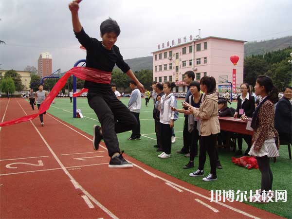  陜西工貿(mào)職業(yè)中等專業(yè)學(xué)校2023年報(bào)名條件、招生要求、招生對(duì)象