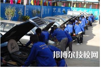 張家口華翔中等職業(yè)學校2022年招生辦聯(lián)系電話