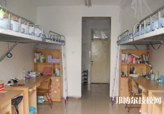 重慶藝才高級技工學(xué)校2022年宿舍條件