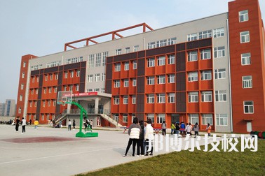  西安醫(yī)藥科技職業(yè)學(xué)校2023年學(xué)費(fèi)、收費(fèi)多少