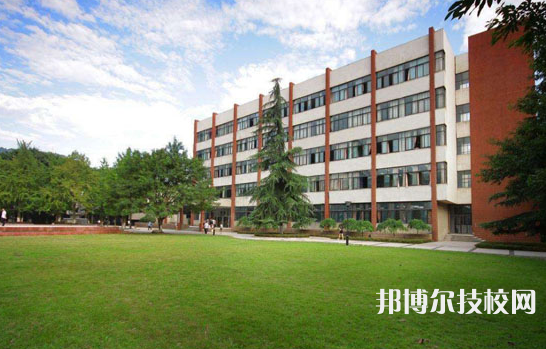 重慶現(xiàn)代技工學(xué)校怎么樣、好不好