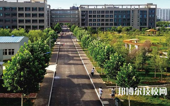 石家莊鹿泉職業(yè)教育中心2022年報名條件、招生要求、招生對象
