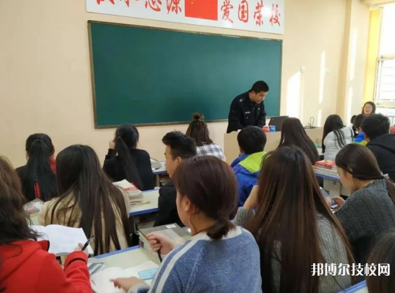 張家口華美中等職業(yè)學(xué)校2022年招生辦聯(lián)系電話