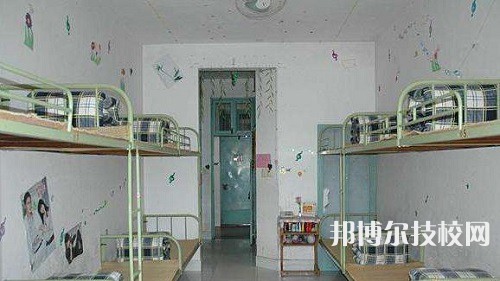 江蘇省海門中等專業(yè)學(xué)校2022年宿舍條件
