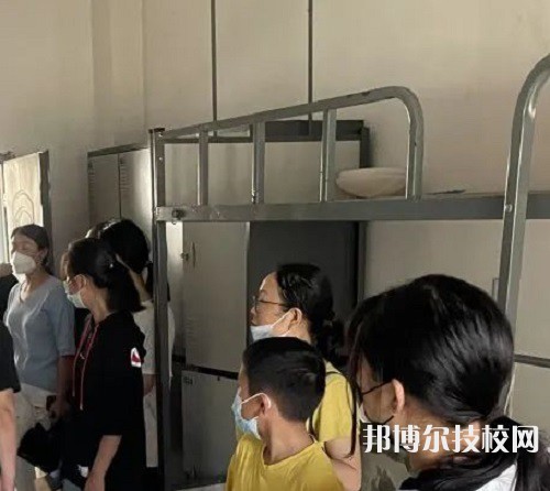 江蘇省昆山第一中等專業(yè)學(xué)校2022年宿舍條件