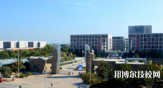 陜西商貿(mào)學(xué)院附屬中職校2023年招生辦聯(lián)系電話
