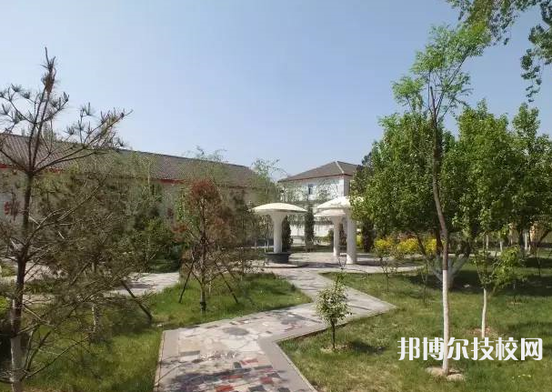 張家口工程技術(shù)學(xué)校2022年招生辦聯(lián)系電話