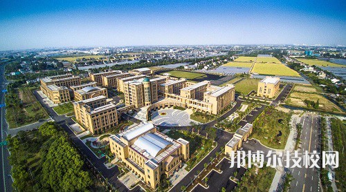張家港市第三職業(yè)高級中學2022年學費、收費多少